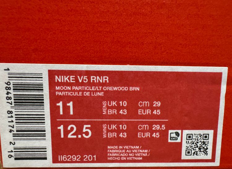 Nike V5 RNR Sneakers image 2